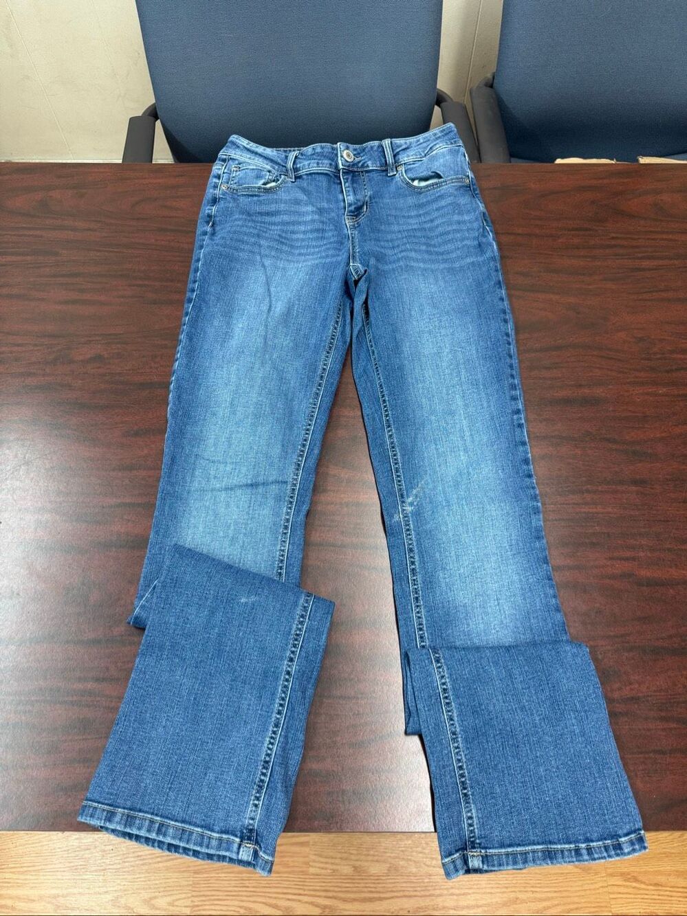 Maurice’s Mid Rise Denim Jeans Size 6 X-Long